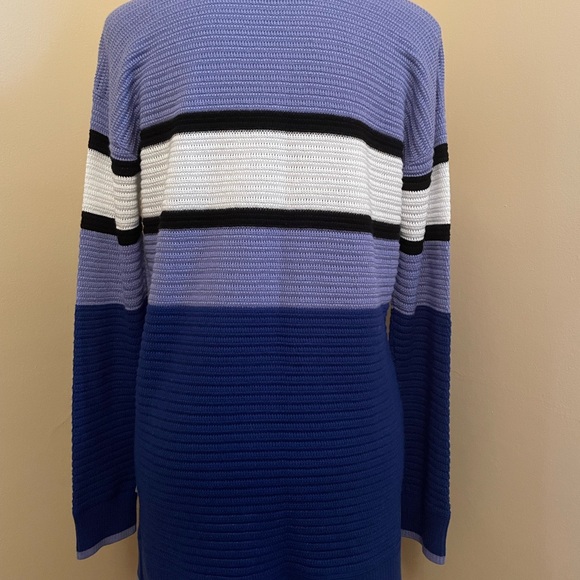 NWT T by Talbots Sweater SMALL pullover women periwinkle classic pretty - Picture 2 of 6